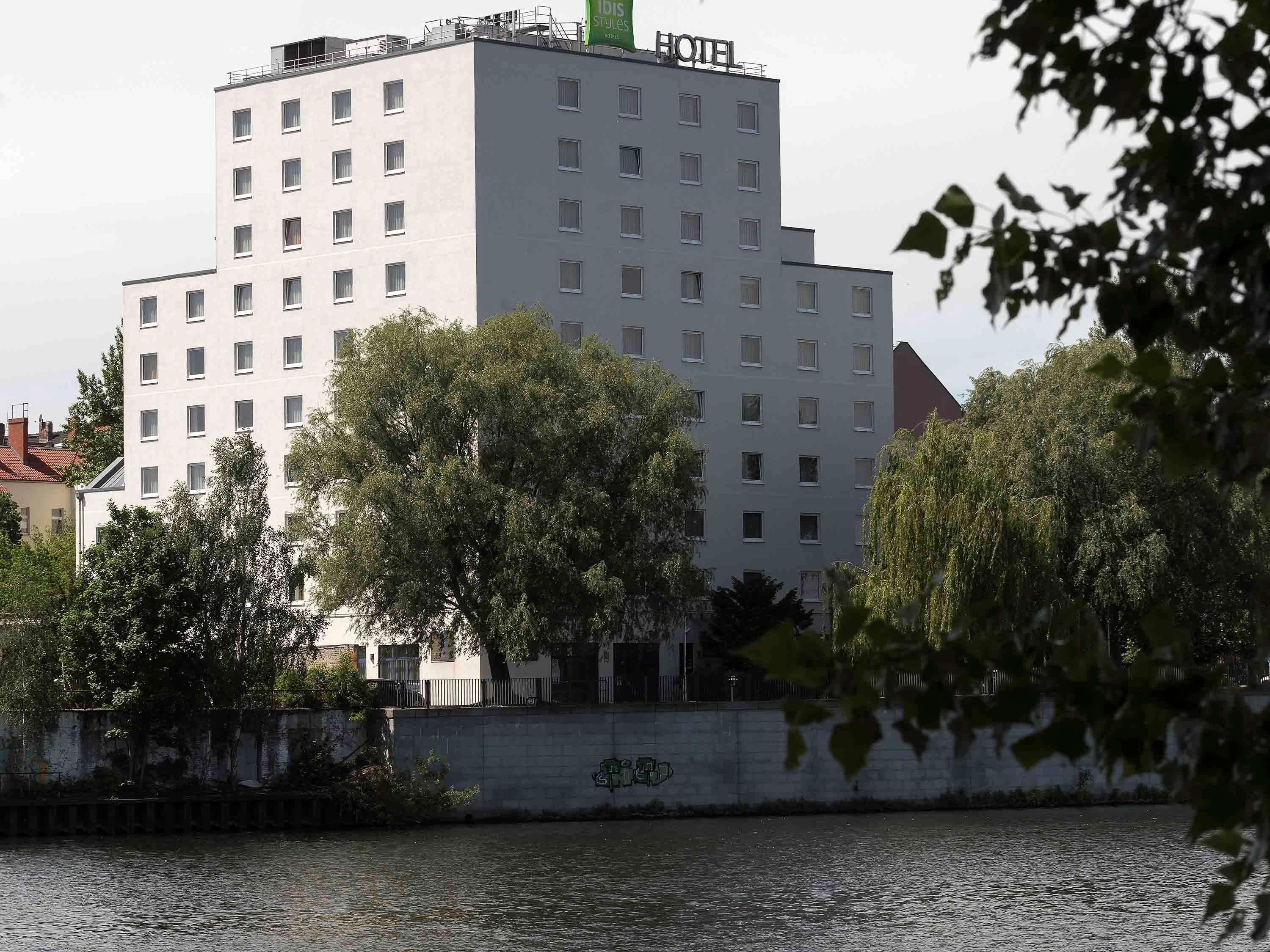 Ibis Styles Berlin Treptow Hotel Exterior foto
