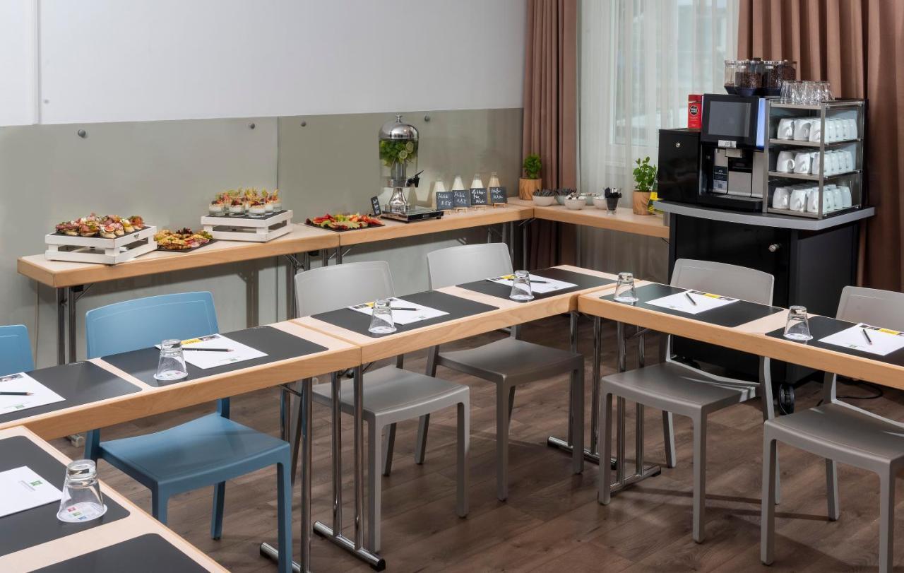 Ibis Styles Berlin Treptow Hotel Exterior foto